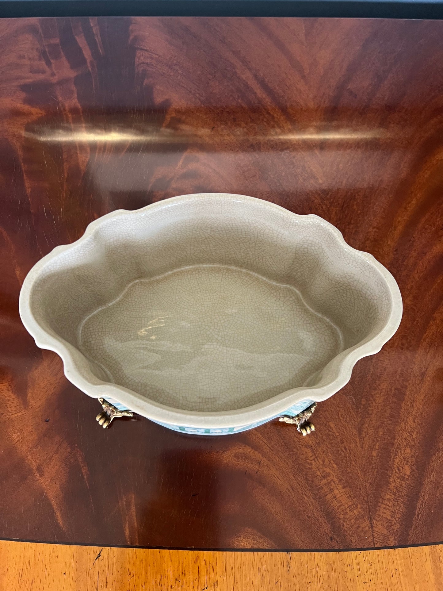 Turquoise Pagoda Willow Chinoiserie Porcelain Lidded Box with Ormolu Feet