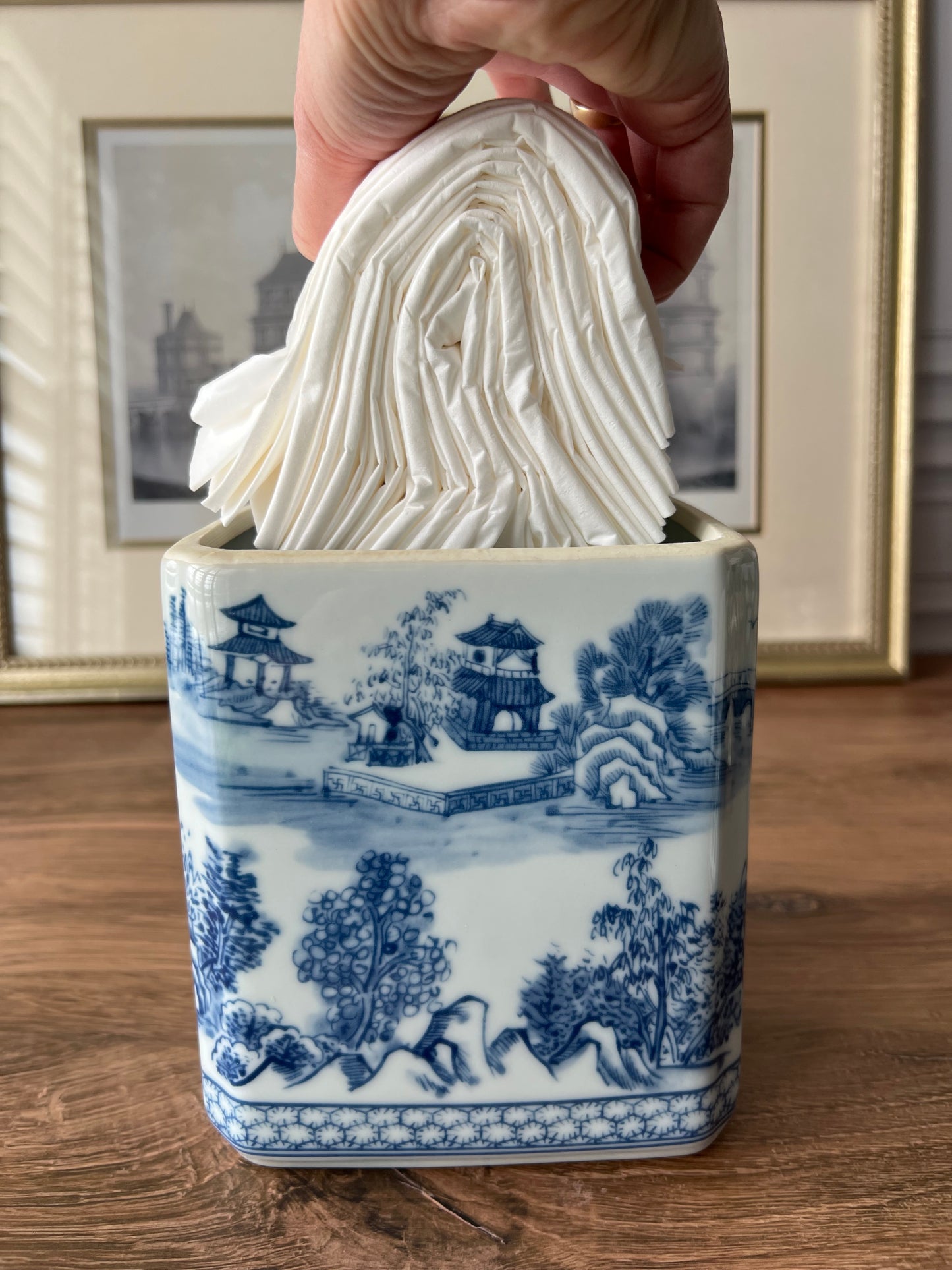Chinoiserie Blue Pagoda Daydream – Porcelain Tissue Box Cover
