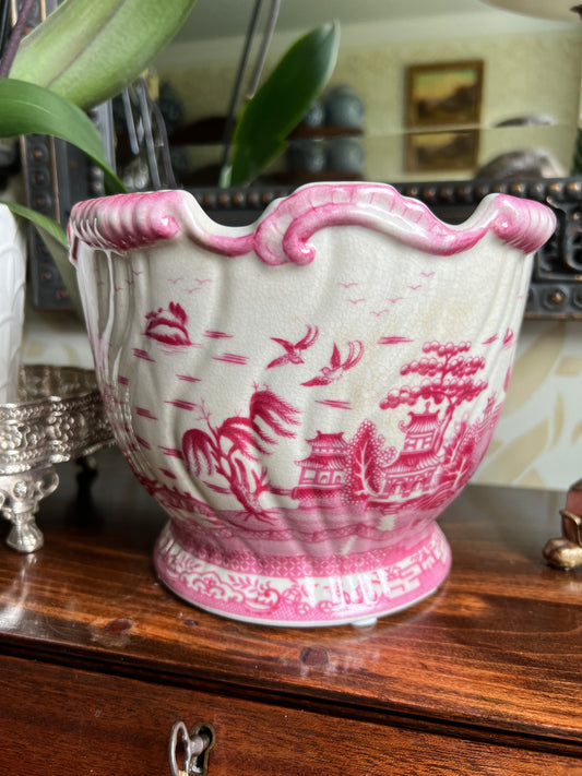 Pink Pagoda Garden Scalloped Cachepot Planter