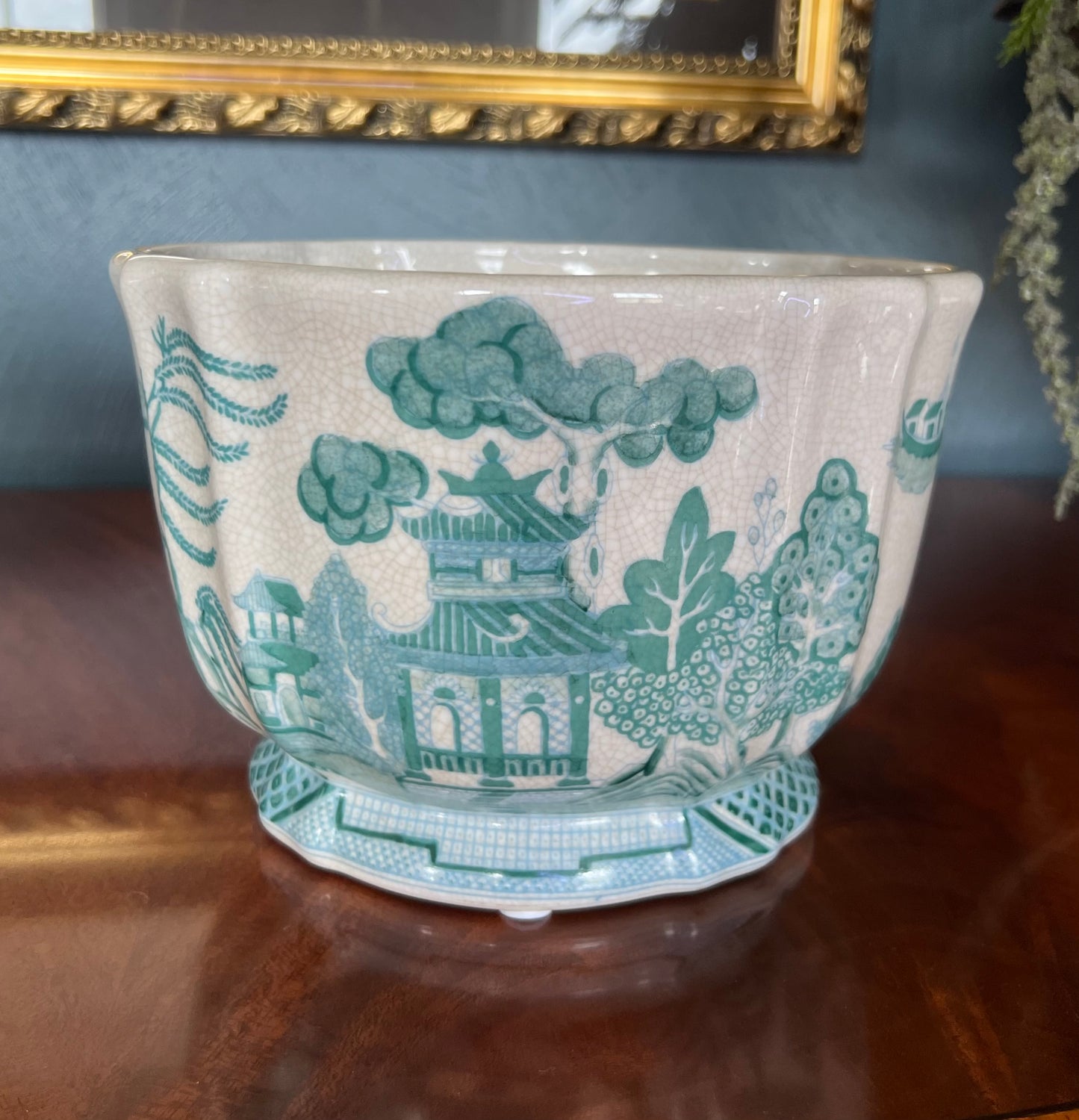 Turquoise Pagoda Willow Scalloped Cachepot