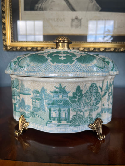 Turquoise Pagoda Willow Chinoiserie Porcelain Lidded Box with Ormolu Feet