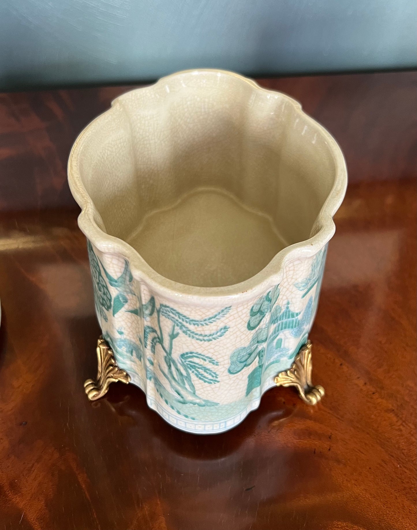 Turquoise Pagoda Willow Chinoiserie Porcelain Lidded Box with Ormolu Feet