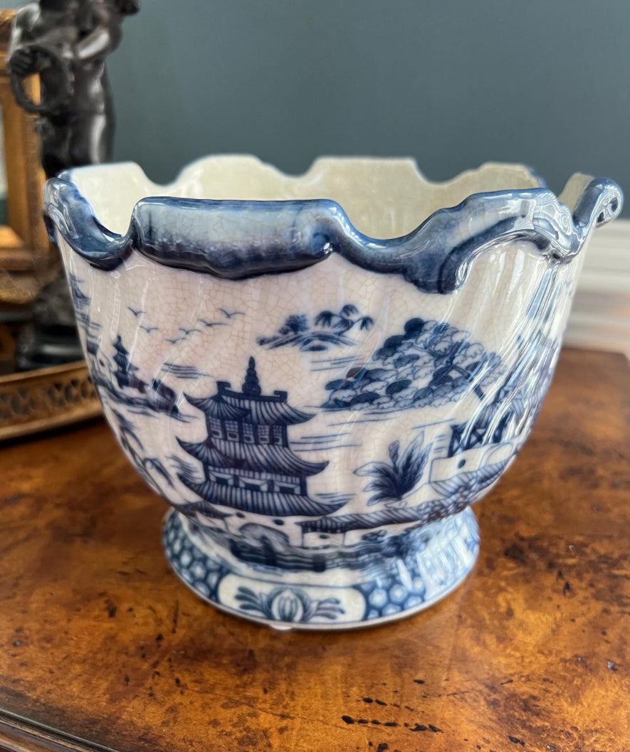 Blue Pagoda Willow Scalloped Planter