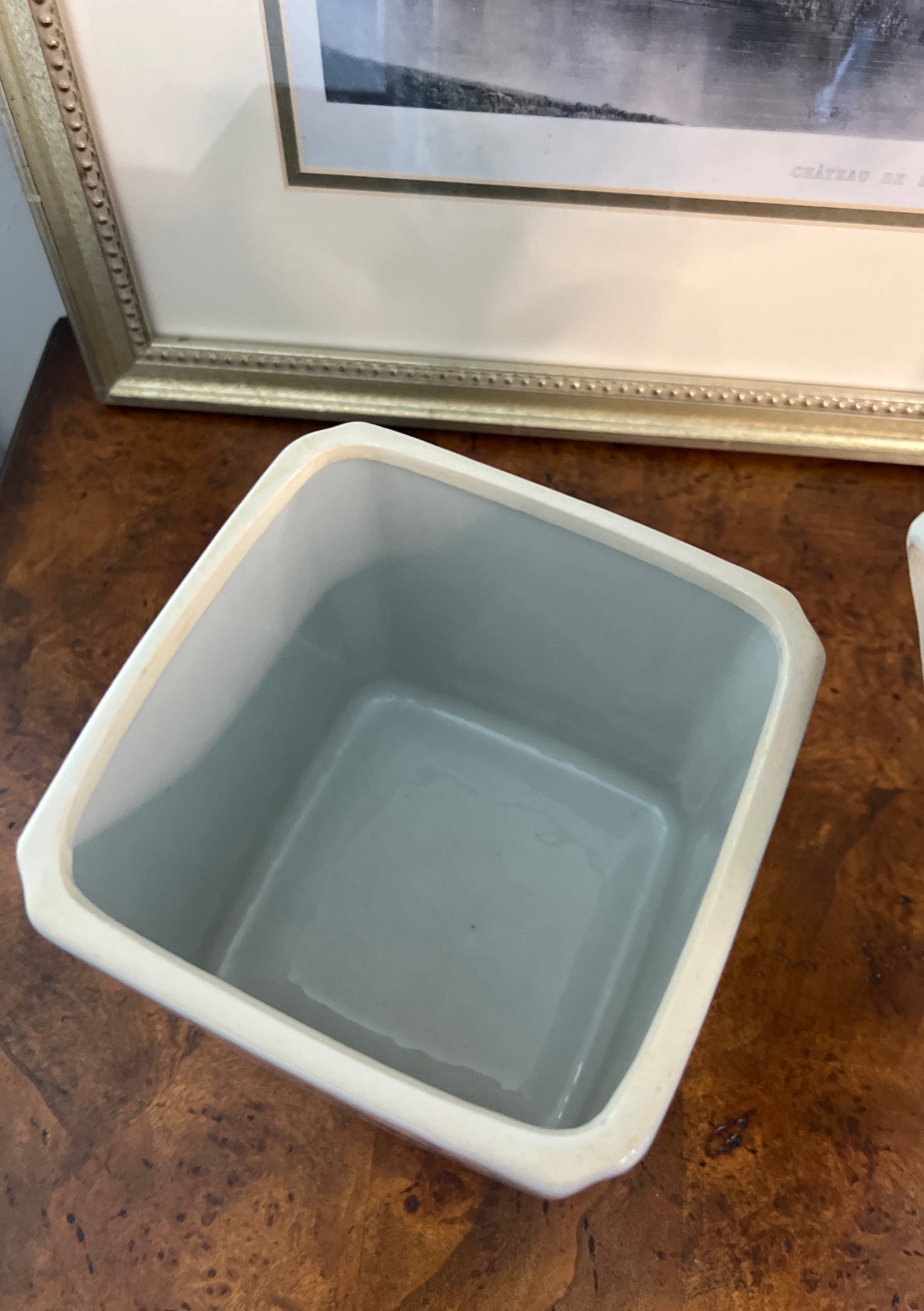 Chinoiserie Blue Pagoda Daydream – Porcelain Tissue Box Cover