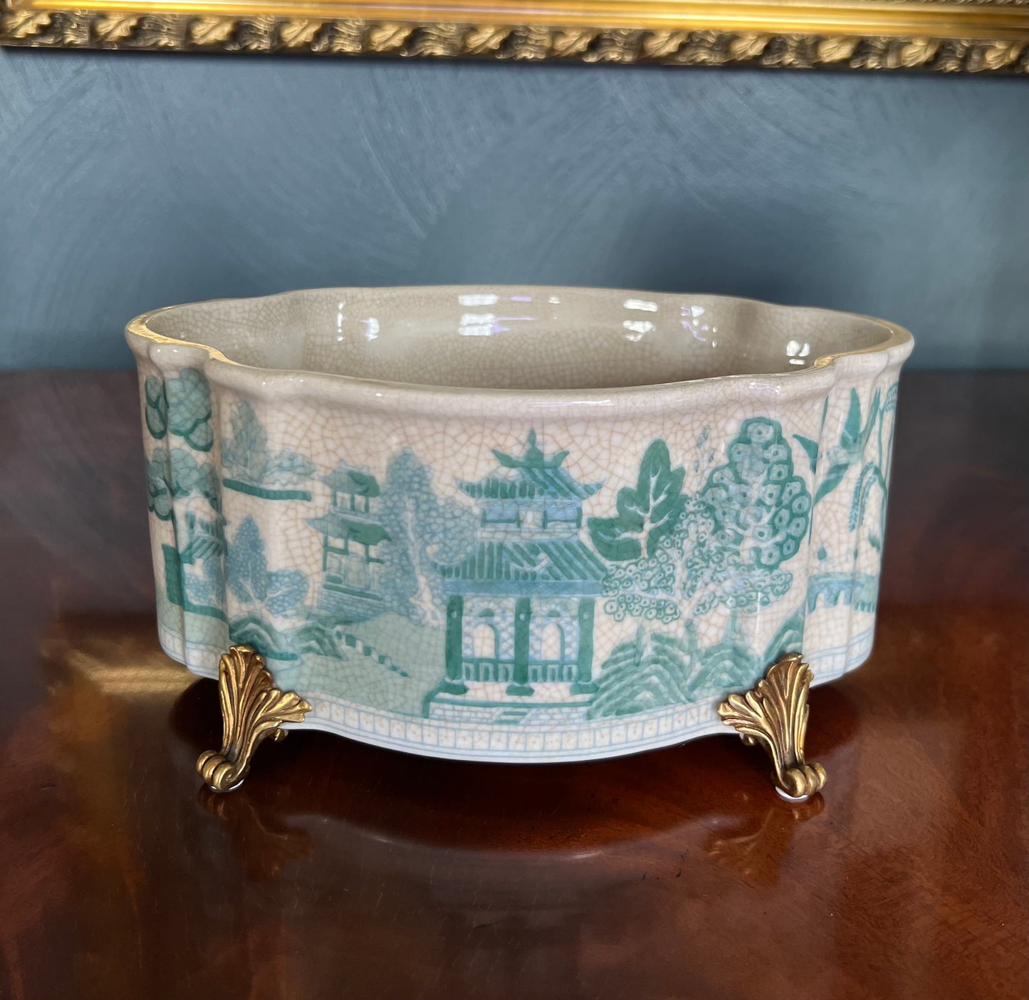 Turquoise Pagoda Willow Chinoiserie Porcelain Lidded Box with Ormolu Feet