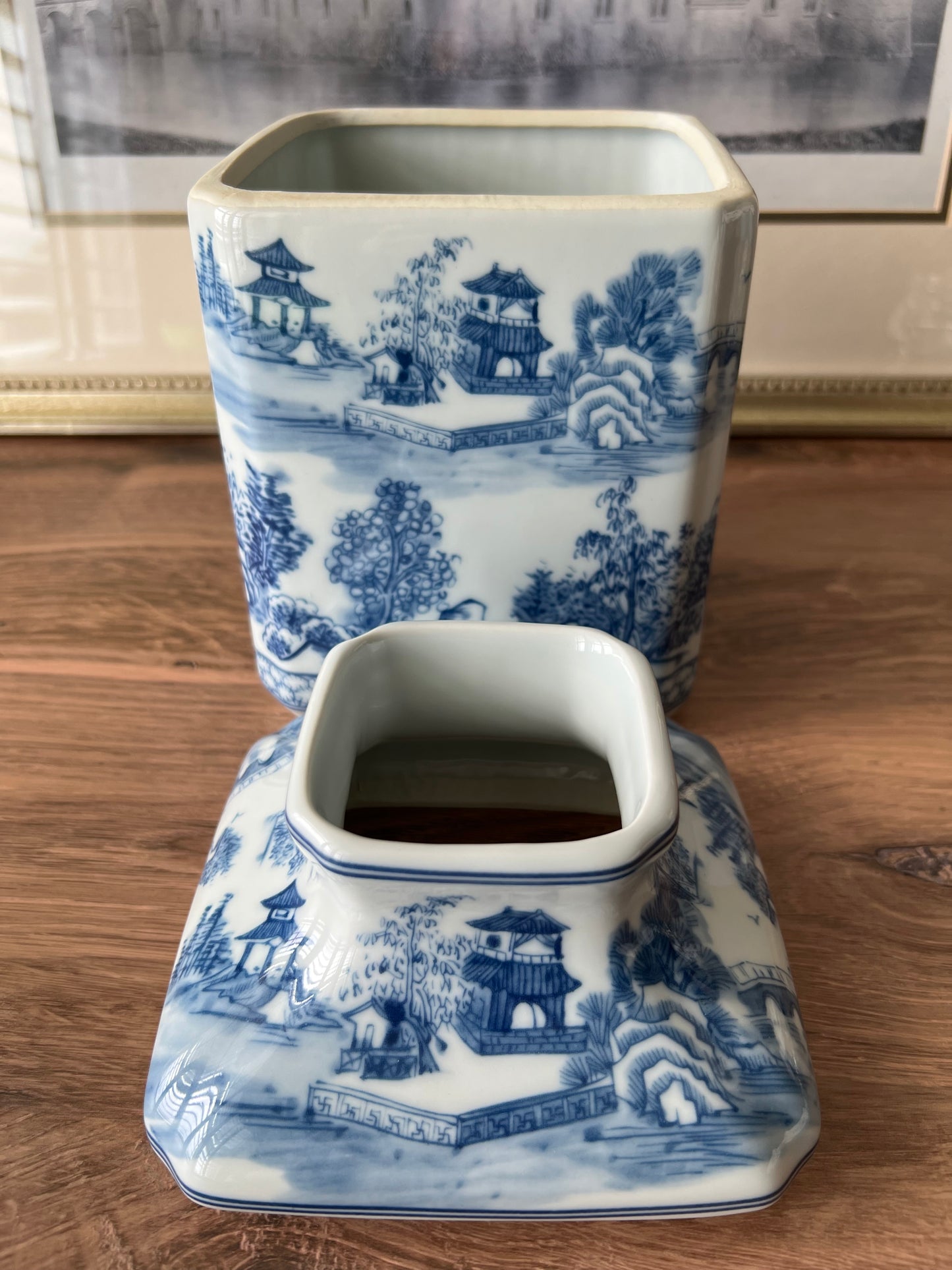 Chinoiserie Blue Pagoda Daydream – Porcelain Tissue Box Cover